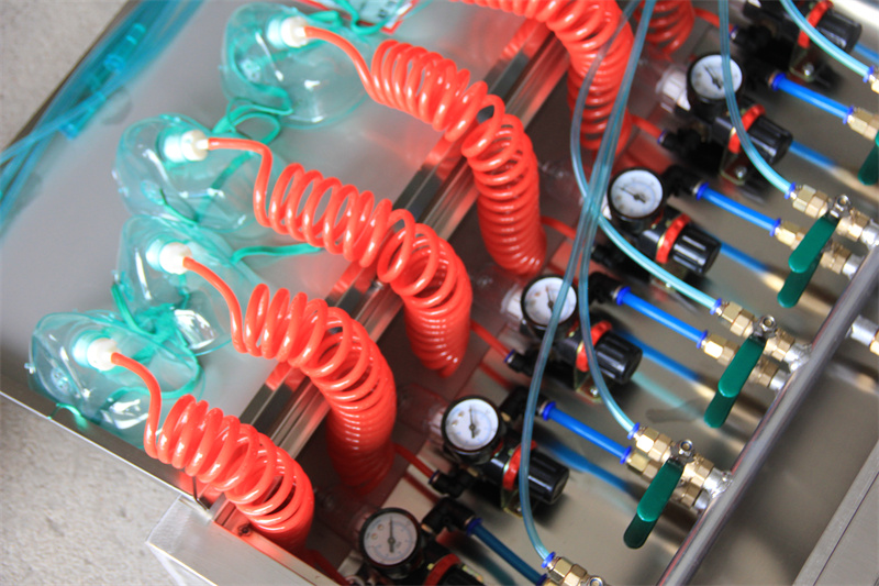 礦井壓風(fēng)供水自救裝置